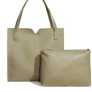 (FREE SHIPPING) ☆NEW handbag & makeup bag bundle
